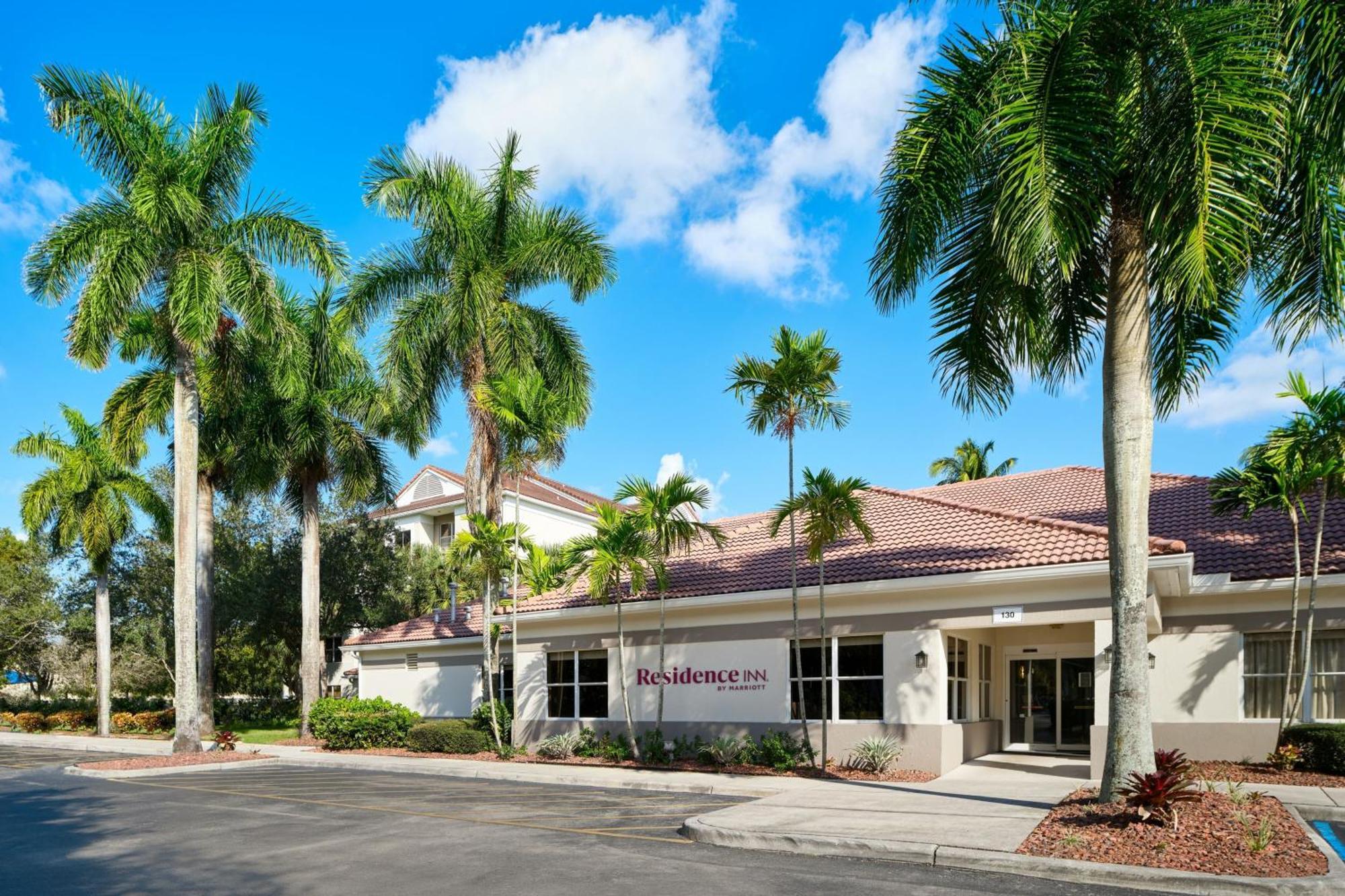Residence Inn By Marriott Fort Lauderdale City Of Плантейшен Экстерьер фото