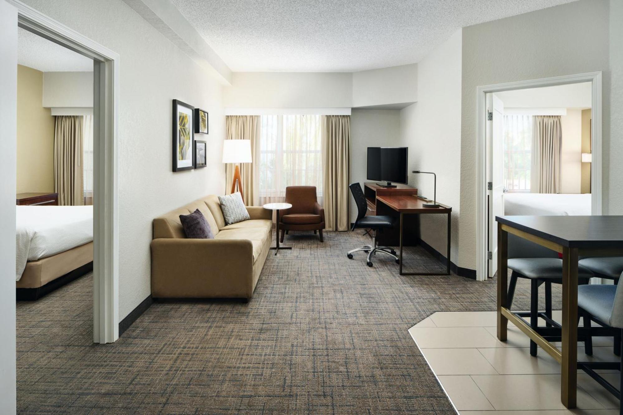 Residence Inn By Marriott Fort Lauderdale City Of Плантейшен Экстерьер фото